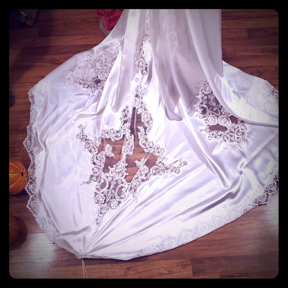 Wedding dress size 9